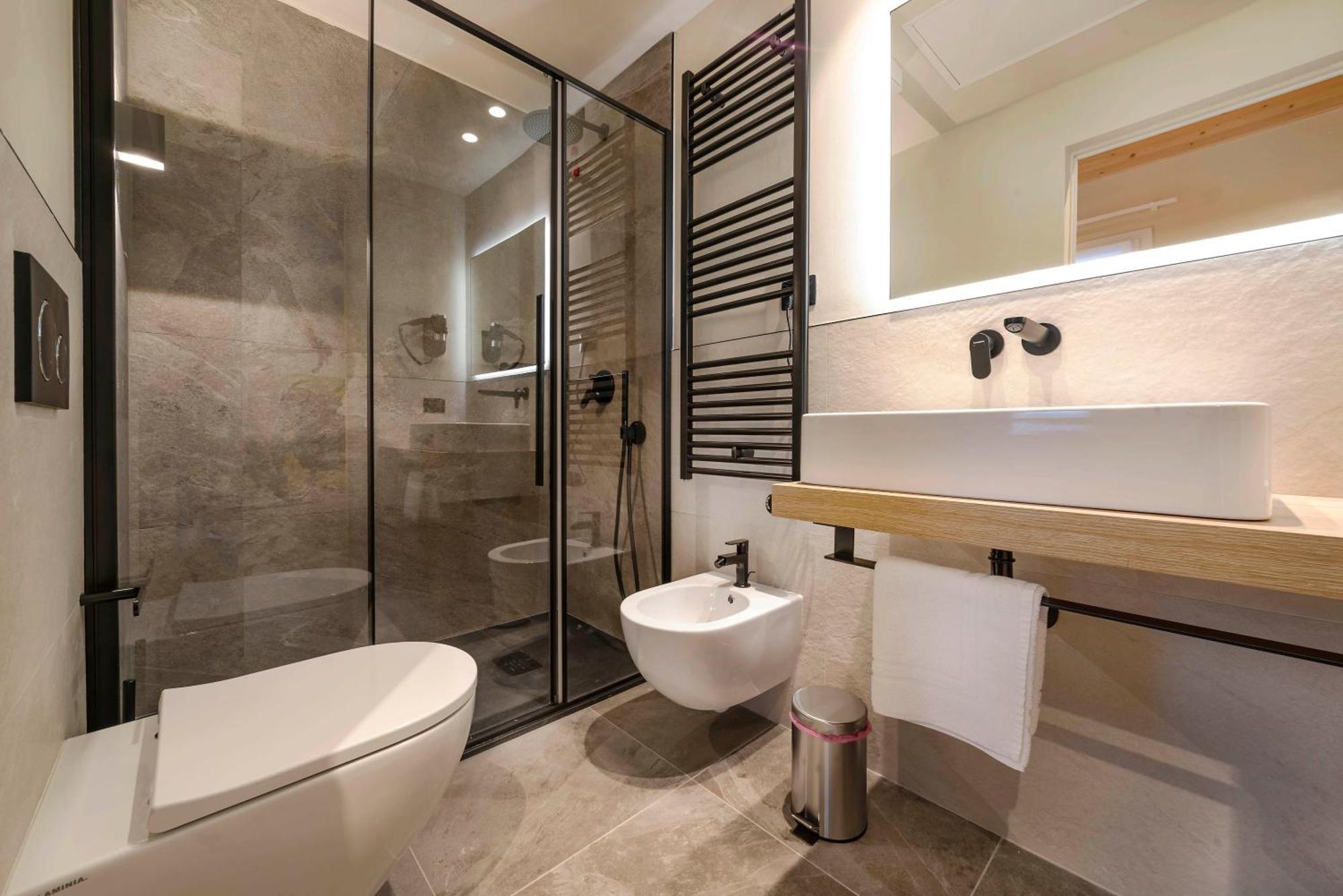 Affittacamere Italianflat - Verona's River, Free Parking For Car & Bike, Nature, Relax