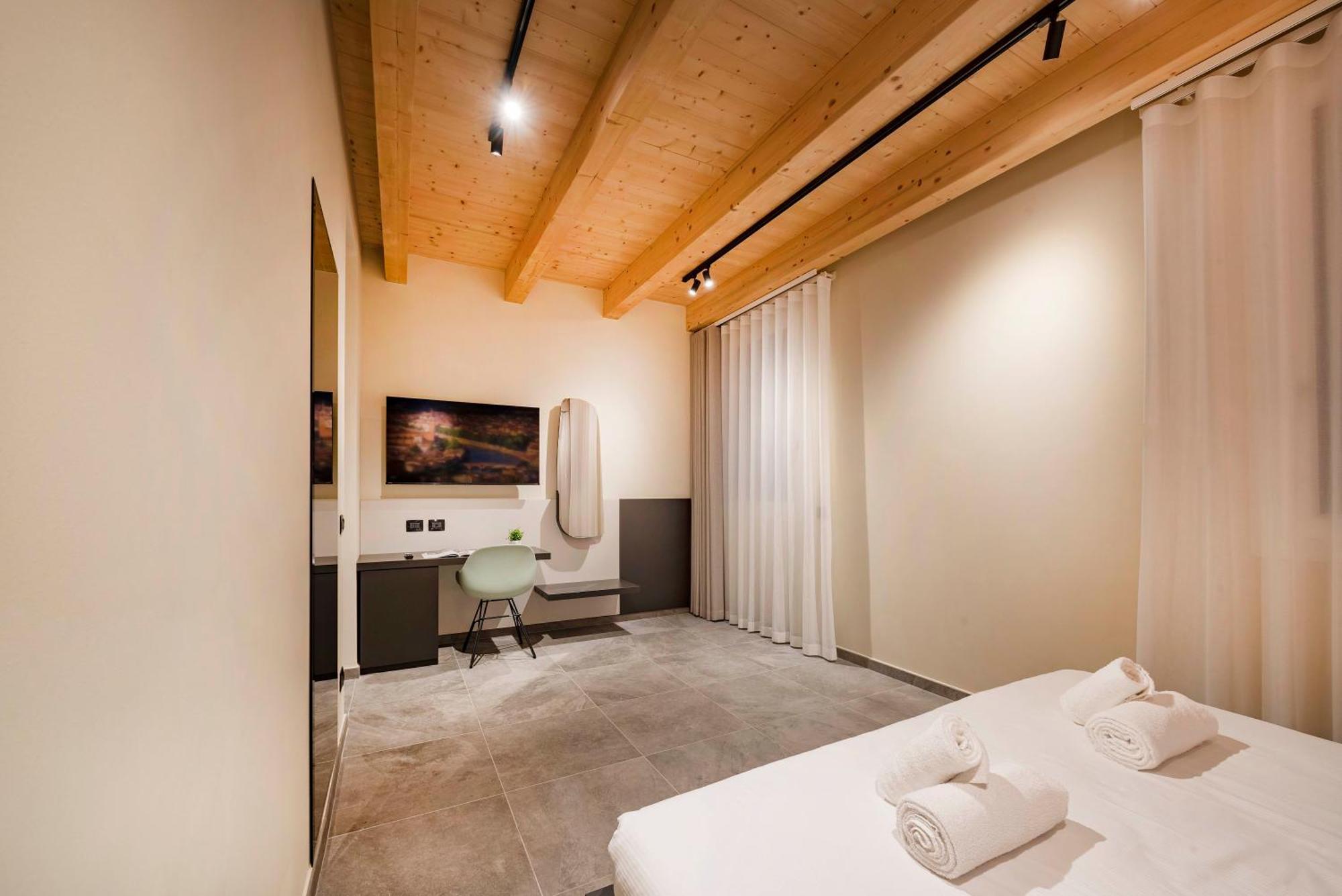 Italianflat - Verona's River, Free Parking For Car & Bike, Nature, Relax Affittacamere Verona