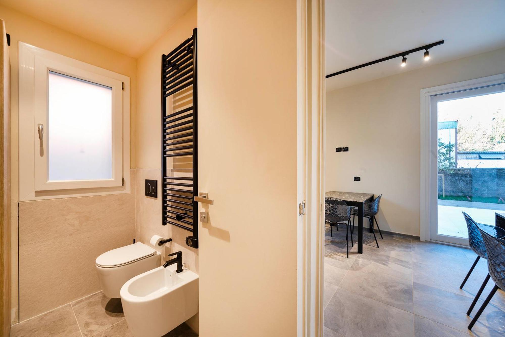 Pensión Italianflat - Verona's River, Free Parking For Car & Bike, Nature, Relax Verona