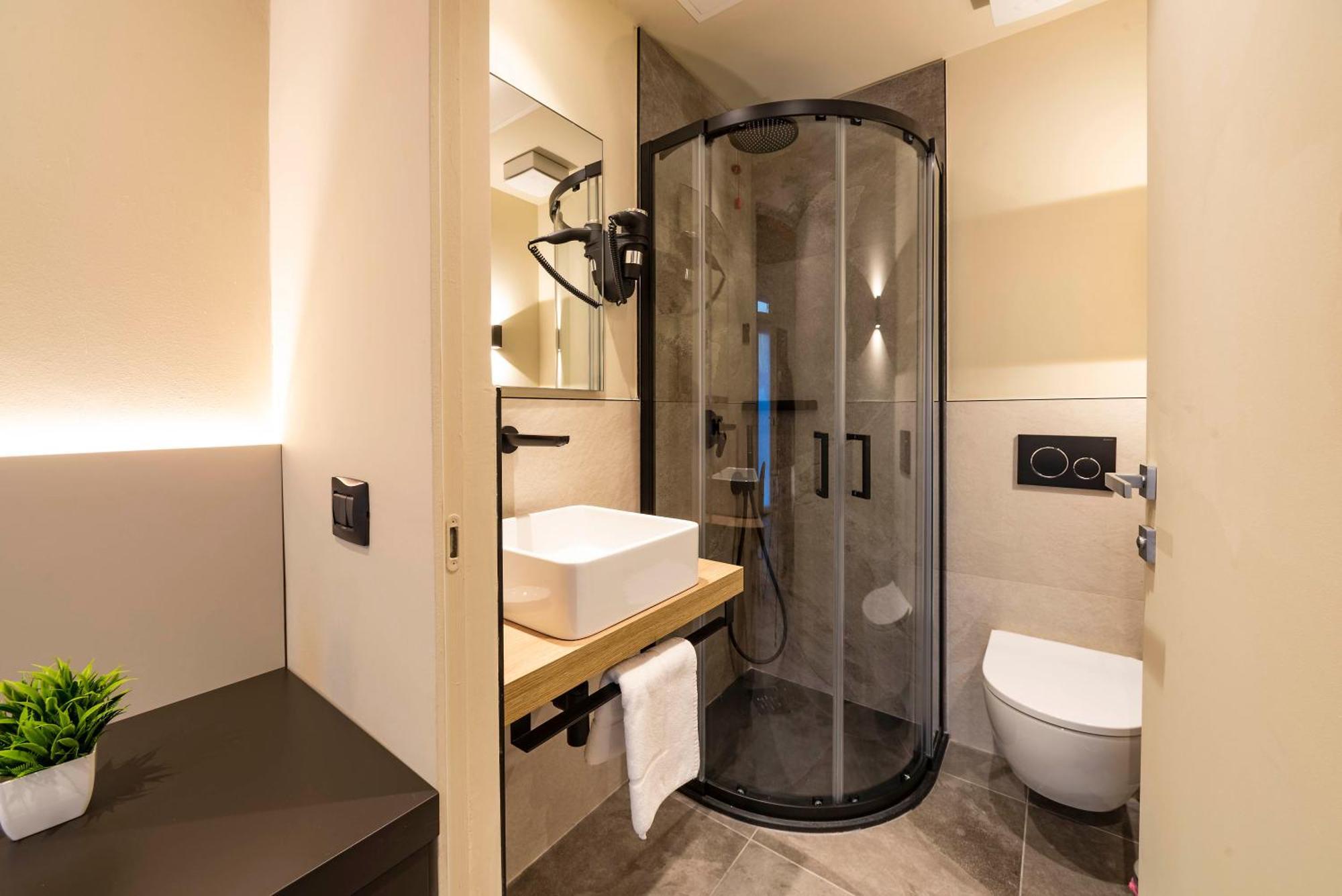 Affittacamere Italianflat - Verona's River, Free Parking For Car & Bike, Nature, Relax Verona