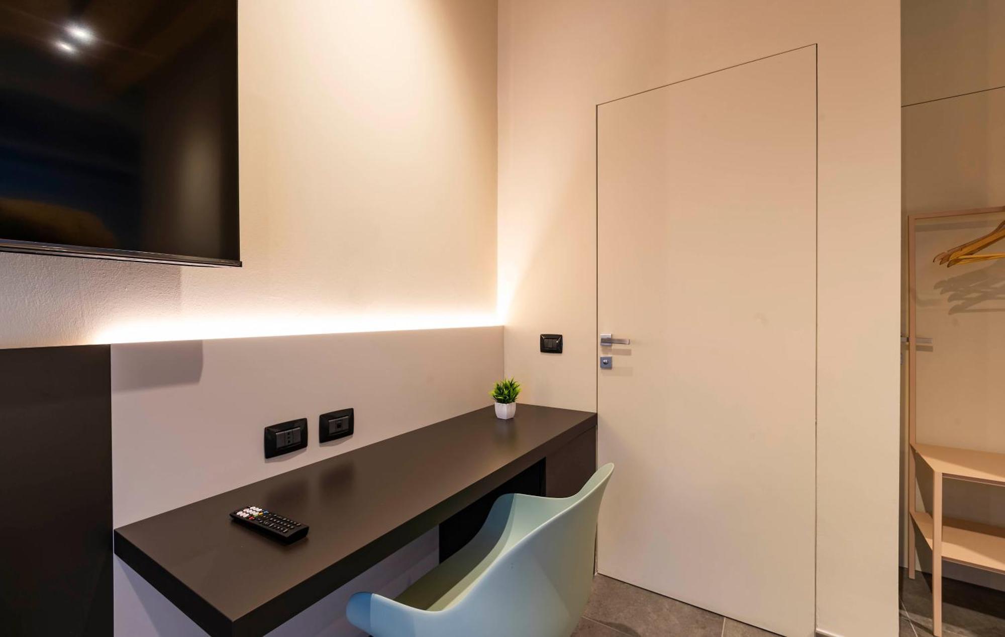 Pensión Italianflat - Verona's River, Free Parking For Car & Bike, Nature, Relax *