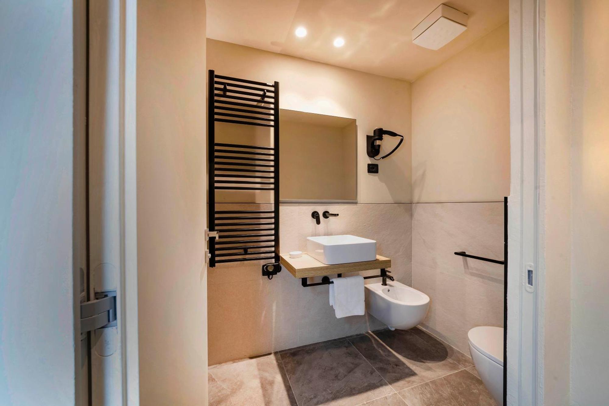 Italianflat - Verona's River, Free Parking For Car & Bike, Nature, Relax Affittacamere *
