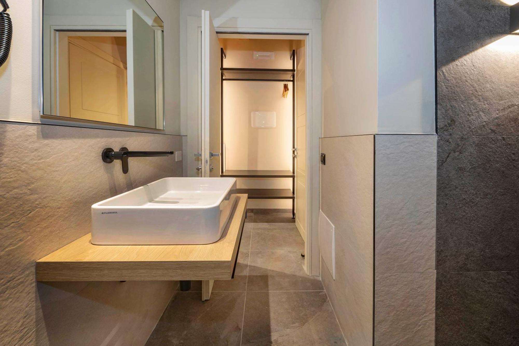 Affittacamere Italianflat - Verona's River, Free Parking For Car & Bike, Nature, Relax Verona